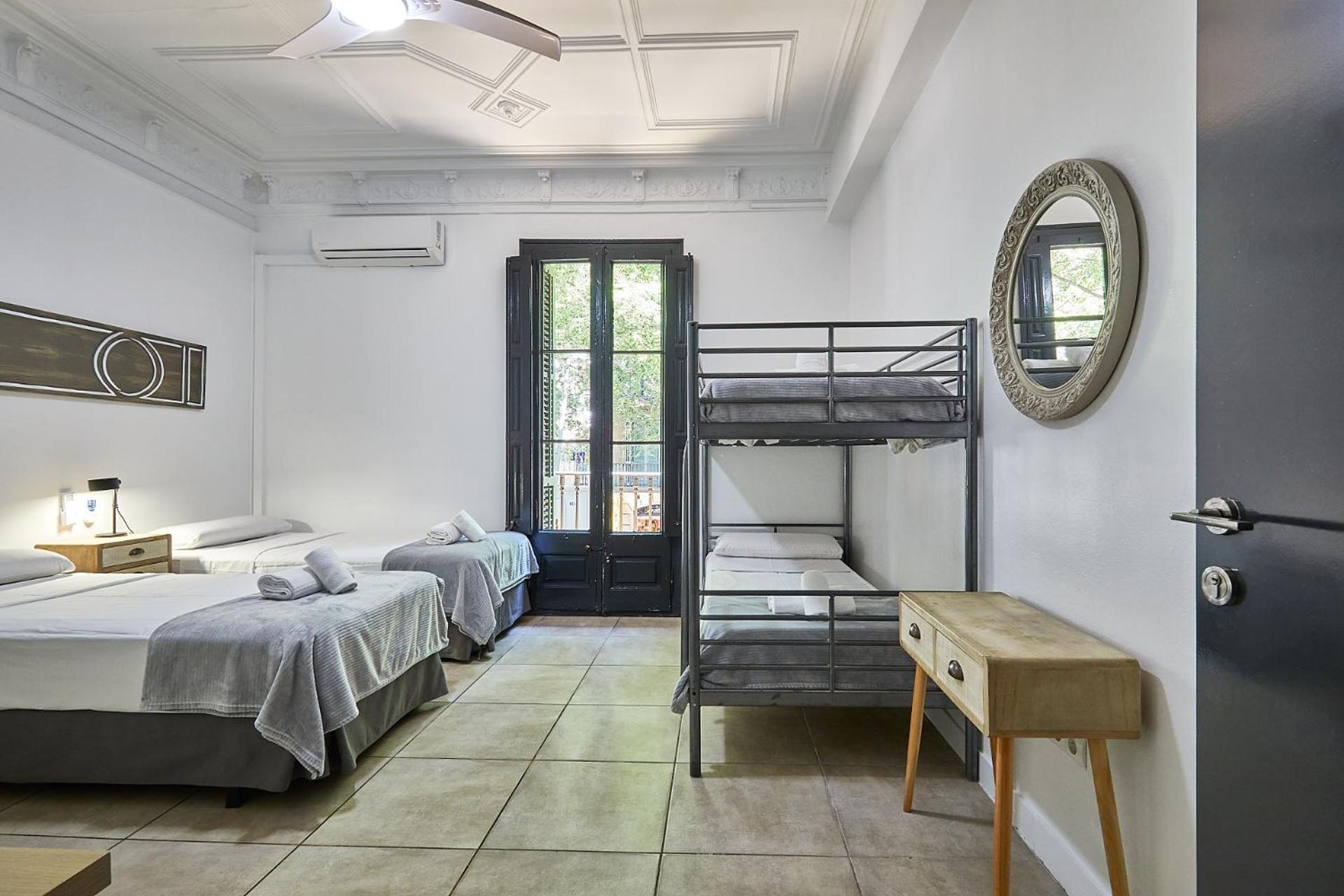 Camera Quadrupla con Bagno in Comune